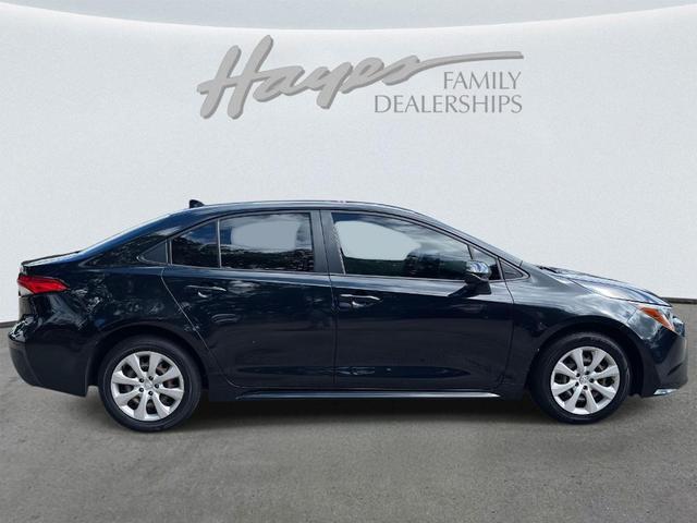 Photo of 2021 Black Sand Pearl Toyota Corolla