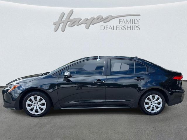 Photo of 2021 Black Sand Pearl Toyota Corolla