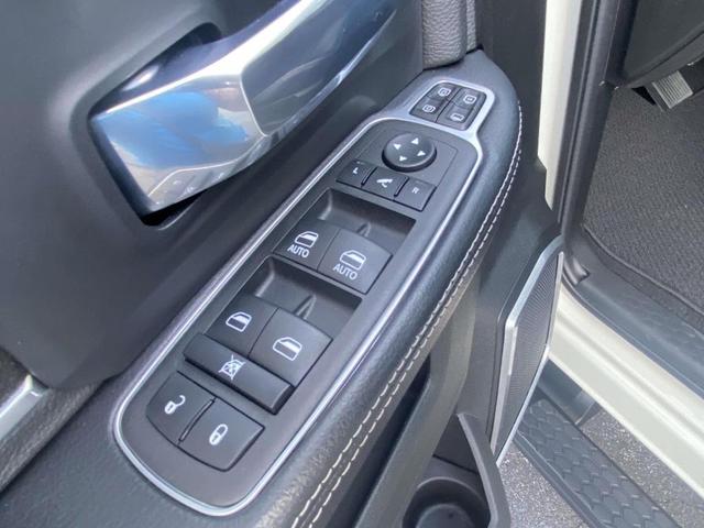 Photo of 2024 Pearl White RAM 2500