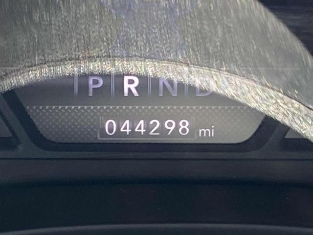 Photo of 2021 Bright White Clearcoat RAM 1500