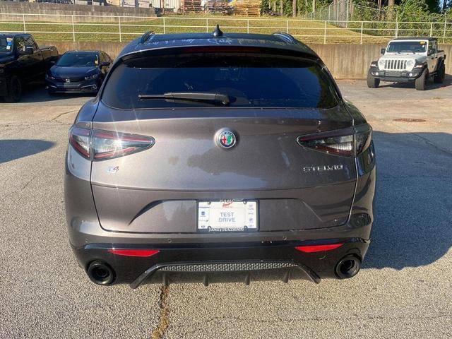 Photo of 2024 Vesuvio Gray Metallic Alfa Romeo Stelvio