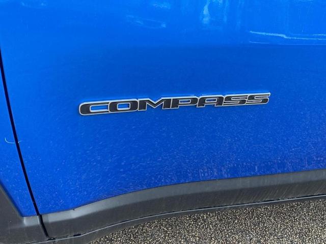 Photo of 2025 Hydro Blue Pearlcoat Jeep Compass
