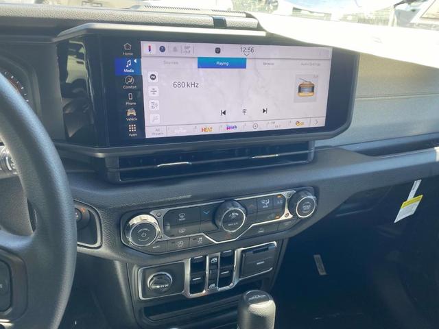 Photo of 2025 Granite Crystal Clearcoat Metallic Jeep Gladiator