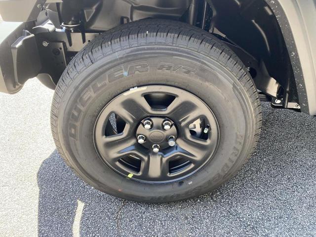 Photo of 2025 Granite Crystal Clearcoat Metallic Jeep Gladiator