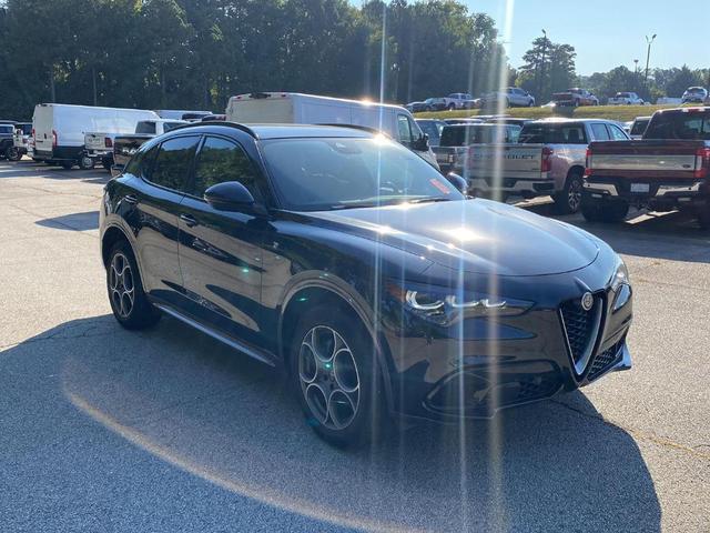 Photo of 2024 Vulcano Black Metallic Alfa Romeo Stelvio