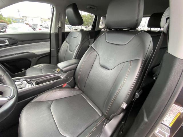 Photo of 2022 Granite Crystal Clearcoat Metallic Jeep Compass