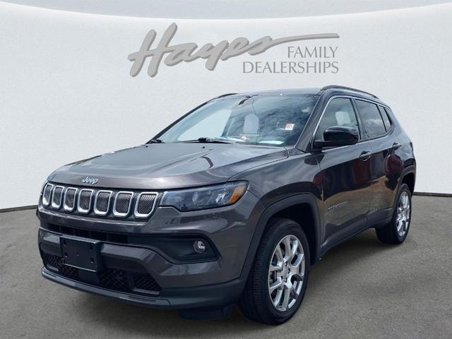 Photo of 2022 Granite Crystal Clearcoat Metallic Jeep Compass