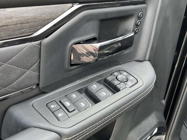 Photo of 2025 Diamond Black RAM 2500