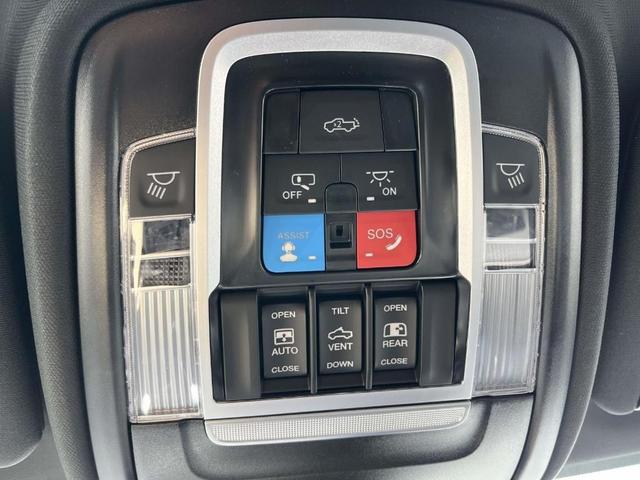 Photo of 2025 Diamond Black RAM 2500