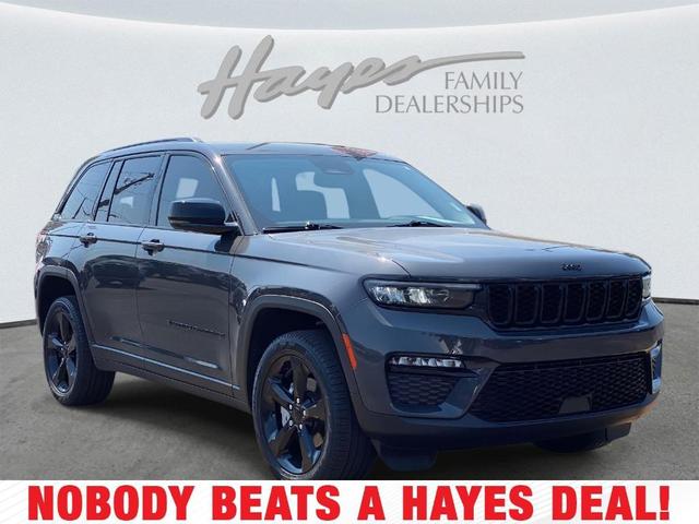 Photo of 2023 Metallic Jeep Grand Cherokee