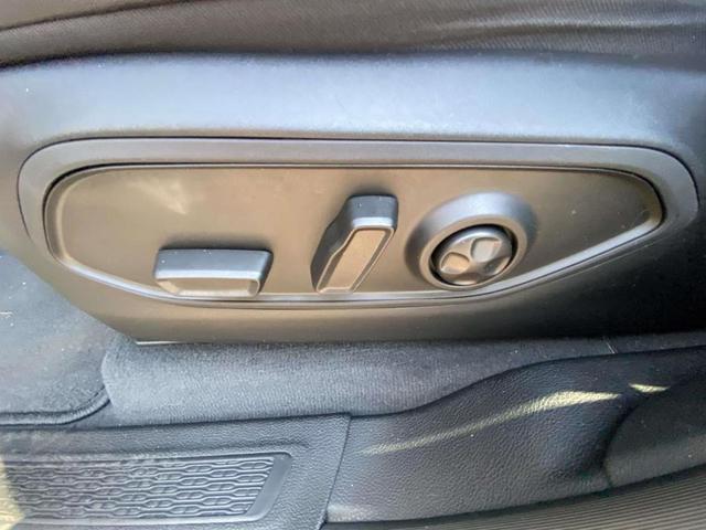 Photo of 2023 Metallic Jeep Grand Cherokee