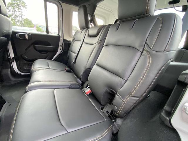 Photo of 2025 Bright White Clearcoat Jeep Wrangler