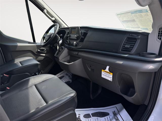 Photo of 2025 Oxford White Ford Transit-250