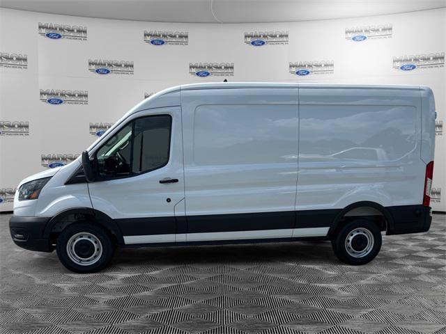 Photo of 2025 Oxford White Ford Transit-250