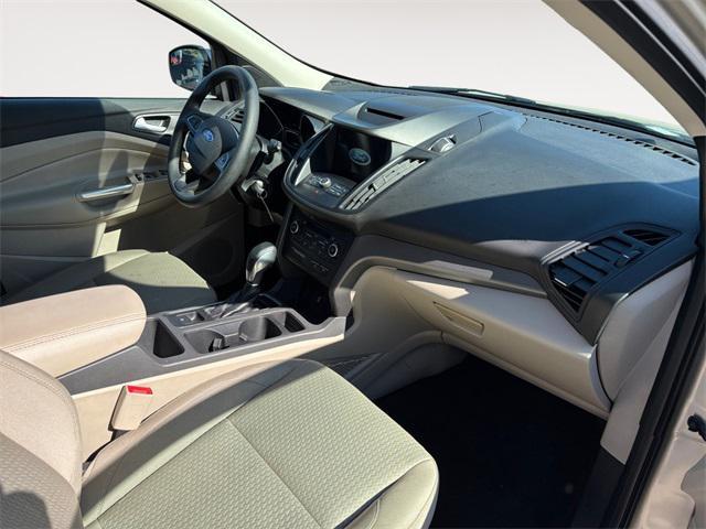 Photo of 2018 White Gold Ford Escape