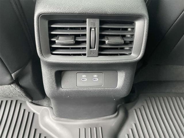 Photo of 2025 Scarlet Nissan Murano