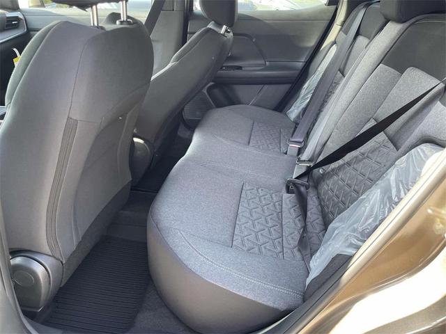 Photo of 2025 Bronze Nissan Kicks