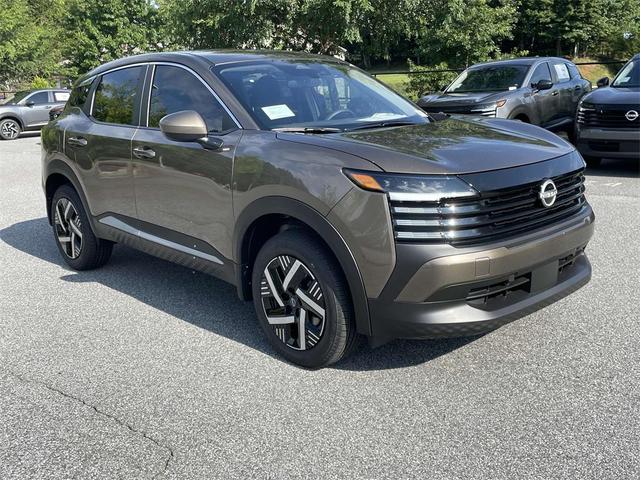 Photo of 2025 Bronze Nissan Kicks