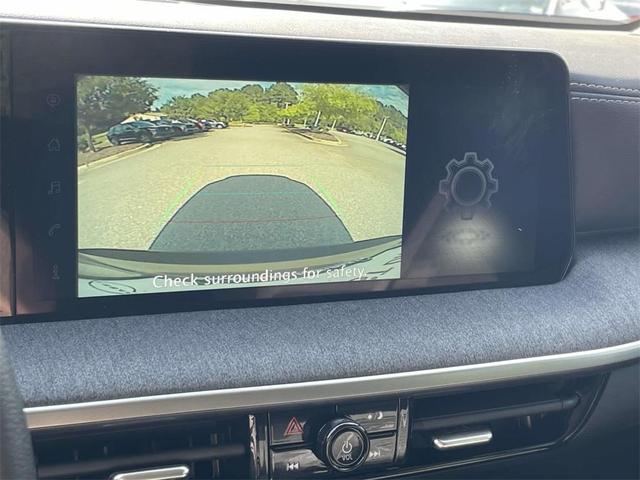 Photo of 2025 Bronze Nissan Kicks
