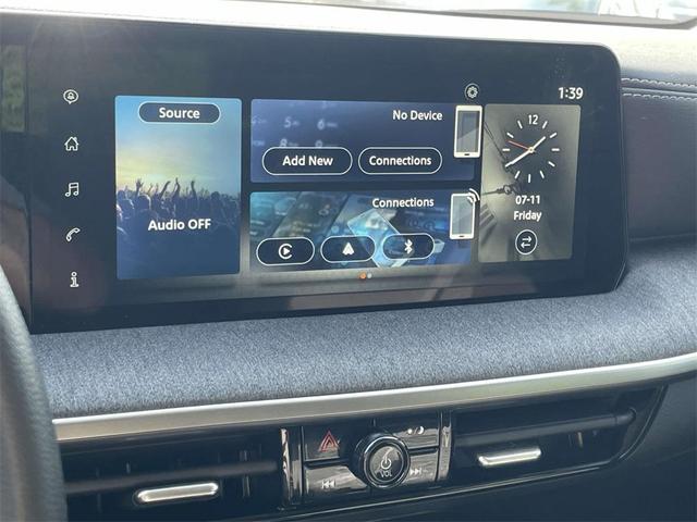 Photo of 2025 Bronze Nissan Kicks
