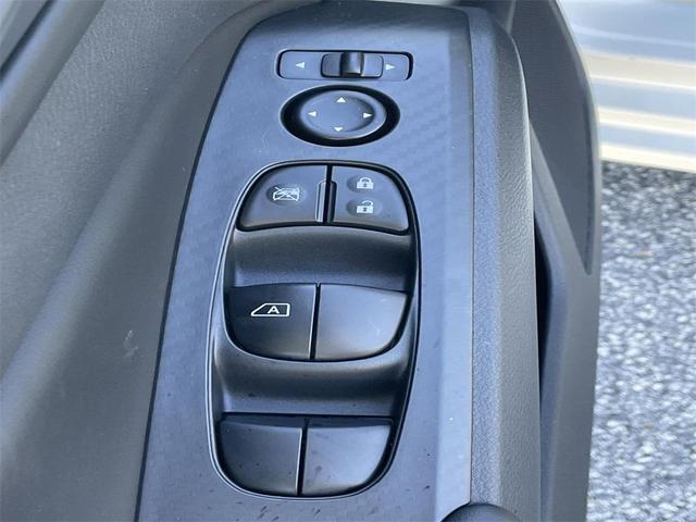 Photo of 2025 Glacier White Nissan Altima