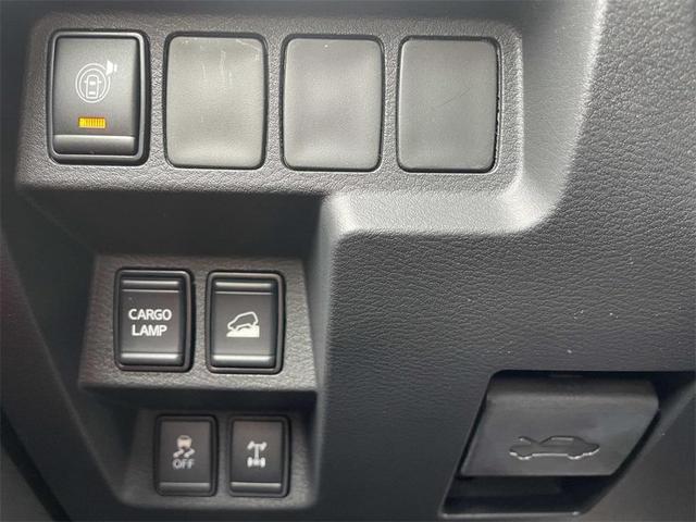 Photo of 2025 Gray Nissan Frontier
