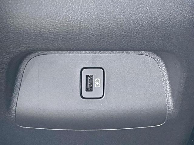 Photo of 2025 Gray Nissan Sentra