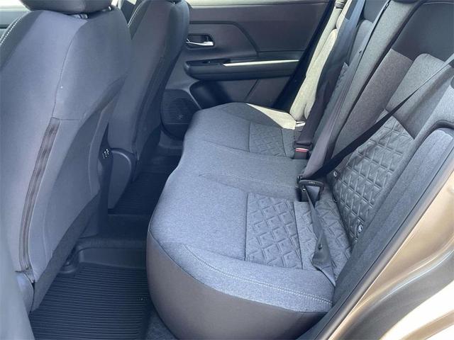 Photo of 2025 Bronze Metallic Nissan Kicks