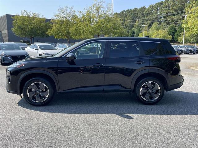 Photo of 2025 Super Black Nissan Rogue
