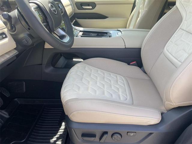 Photo of 2025 Super Black Nissan Armada