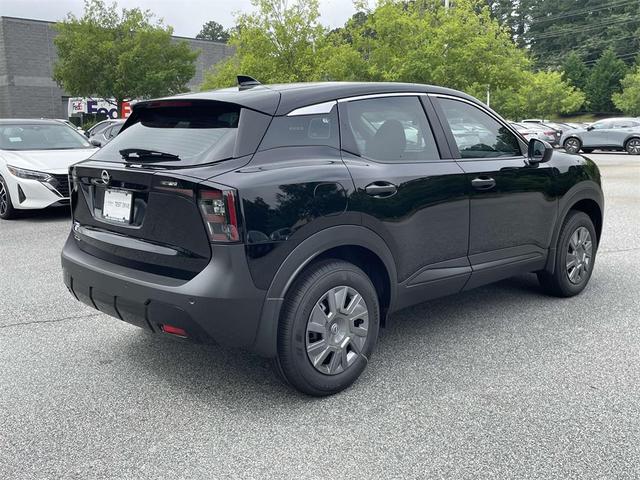 Photo of 2025 Super Black Nissan Kicks