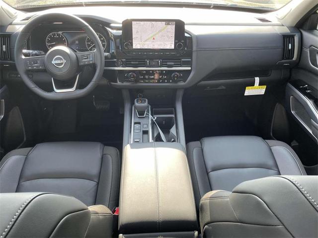 Photo of 2025 Super Black Nissan Pathfinder