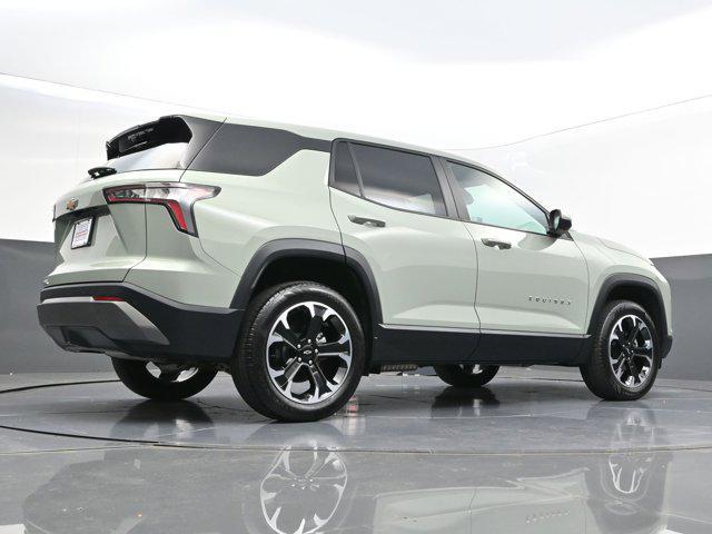 Photo of 2025 Cacti Green Chevrolet Equinox