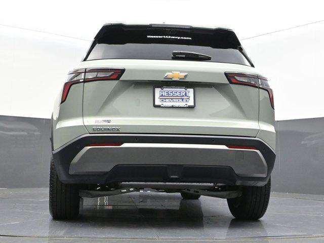 Photo of 2025 Cacti Green Chevrolet Equinox