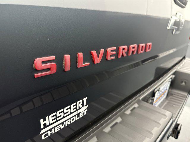 Photo of 2018 Graphite Metallic Chevrolet Silverado 1500