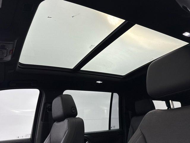 Photo of 2021 Black Chevrolet Suburban