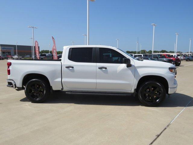 Photo of 2022 Summit White Chevrolet Silverado 1500
