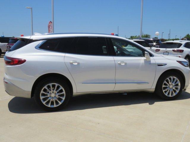 Photo of 2021 White Frost Tri-Coat Buick Enclave