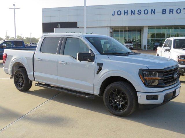Photo of 2025 Space White Metallic Ford F-150