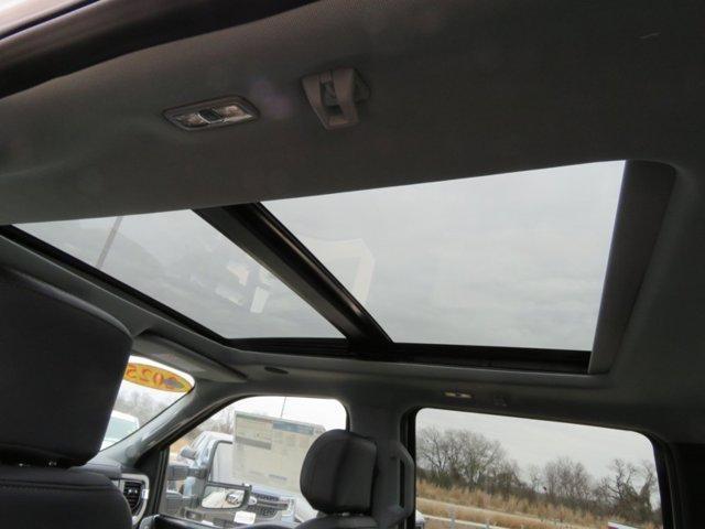 Photo of 2025 Star White Ford F-250