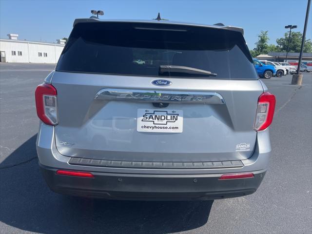 Photo of 2022 Iconic Silver Metallic Ford Explorer