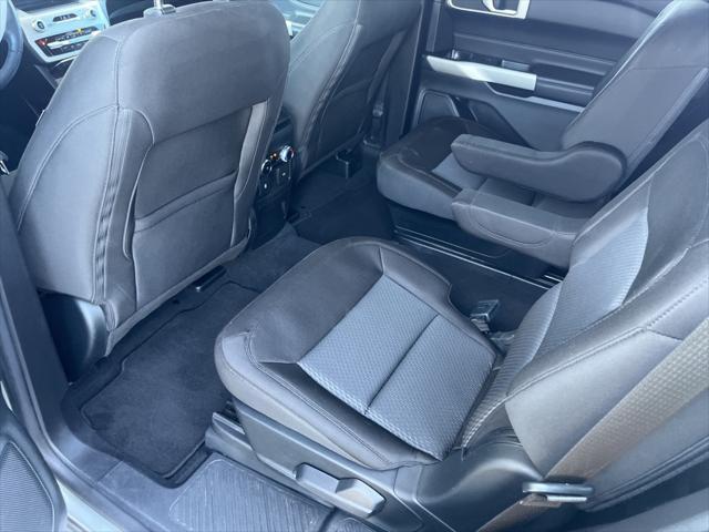 Photo of 2022 Iconic Silver Metallic Ford Explorer