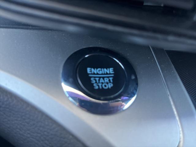 Photo of 2022 Iconic Silver Metallic Ford Explorer