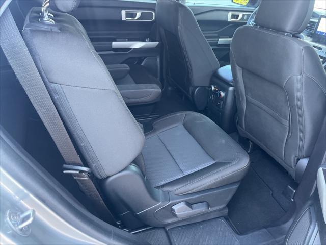 Photo of 2022 Iconic Silver Metallic Ford Explorer