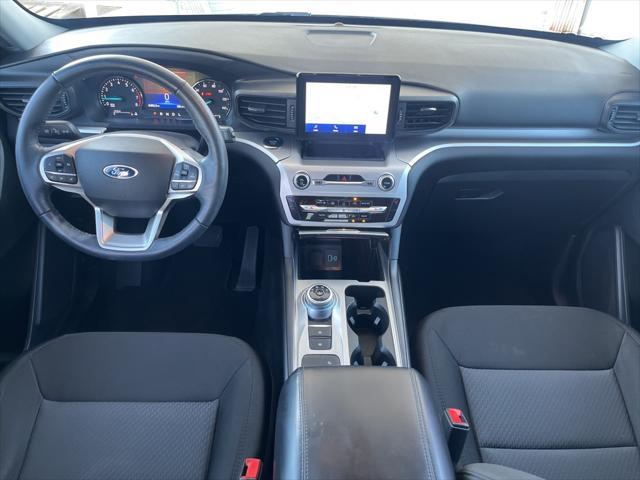 Photo of 2022 Iconic Silver Metallic Ford Explorer