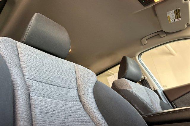 Photo of 2021 White Nissan Rogue