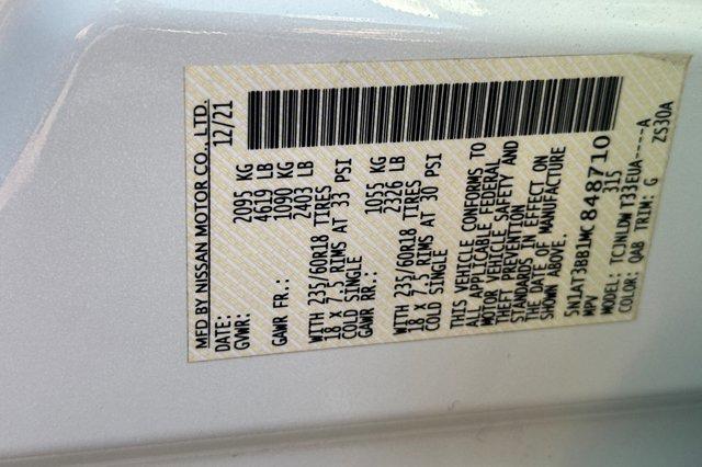 Photo of 2021 White Nissan Rogue