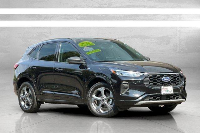 Photo of 2023 Black Metallic Ford Escape