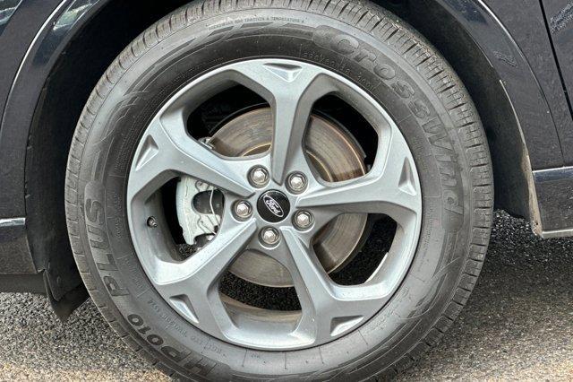 Photo of 2023 Black Metallic Ford Escape