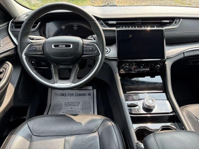 Photo of 2023 Baltic Grey Metallic Jeep Grand Cherokee